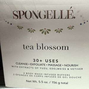 Spongelle Boxed‎ Flower Duo 30+ Tea Blossom body scrub